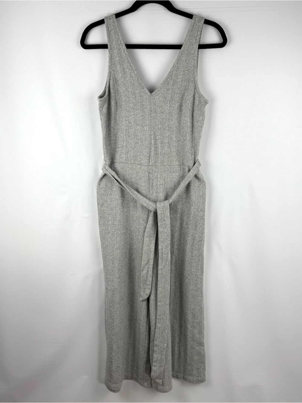 GAP Sleeveless V-Neck Light Gray Knit Jumpsuit with Tie Waist